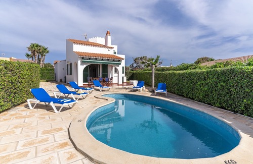 Cap d'Artrutx Villa | Villa Lola: seaviews, private pool & lush yard