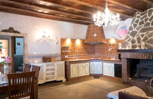 Miguel Esteban Ski Chalet | Villa Los Olivos