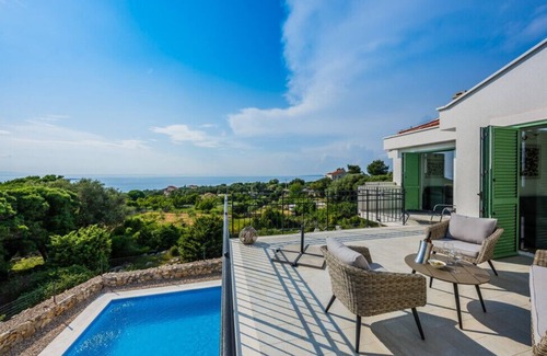 Lun Villa | Villa Lun T - Island Pag by Villas Guide