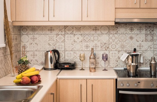 Nea Chora Villa | Villa 'Luxsuites' with Wi-Fi and Air Conditioning