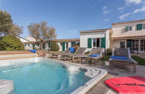 La Couarde-sur-Mer Villa | Villa Luxueuse 4 Chambres Proche Plage/Luxurious Villa 4BR Near Beach