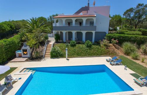 Lagoa e Carvoeiro Villa | Villa Machado by Villa Plus