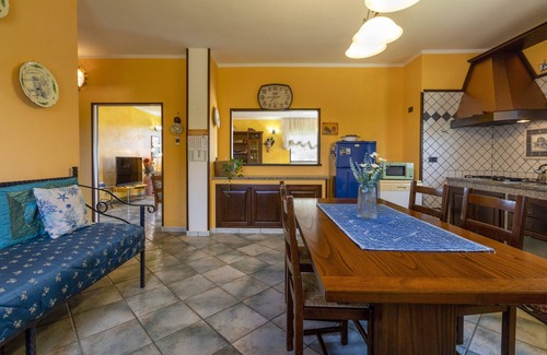 Campanedda House | Villa 'Maria Antonietta' with Private Garden and Wi-Fi