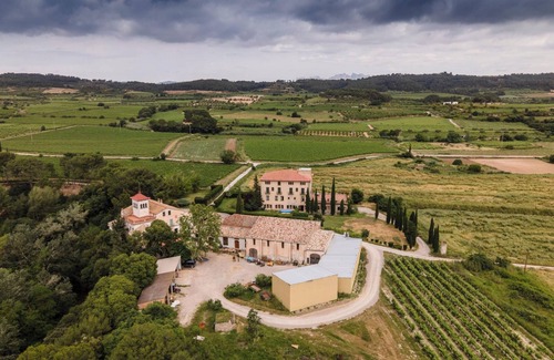 Torrelavit Villa | Villa "Masia Can Comas" with Pool, Garden & Wi-Fi