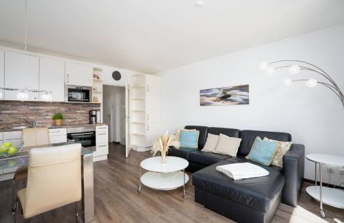 Pelzerhaken Apartment | Villa Meeresrauschen Carpe Diem mit großzügiger Terrasse und extragroßem Strandkorb