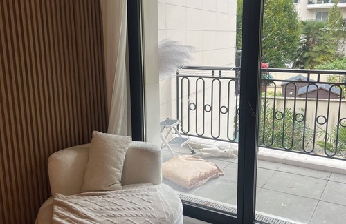 Puteaux Apartment | Villa melina