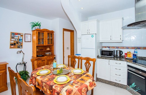 Playa Blanca Villa | Villa Mimosa - Luxury Villa, 3 Bed, Sea Views, Pool & Jacuzzi, Close to Town