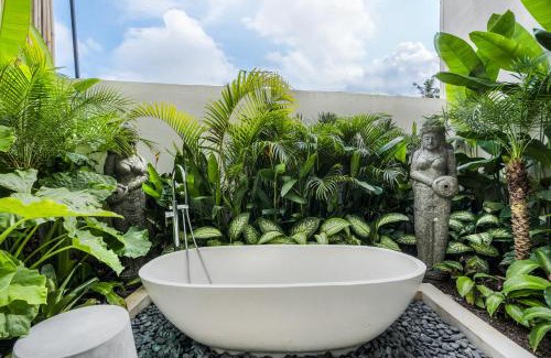 Peliatan Villa | Villa Moana by BaliSuperHost