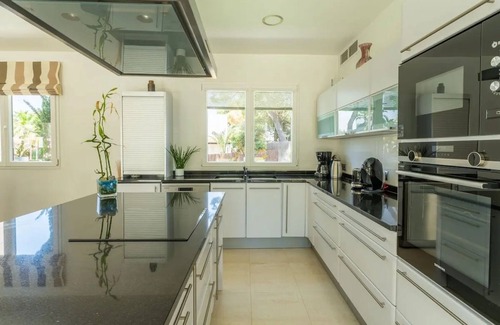 Cala Serena Villa | Villa 'Mon Obert' with Sea View, Wi-Fi and Air Conditioning