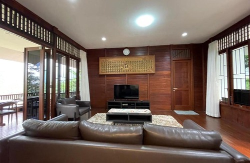 Pancawati Villa | Villa Muja