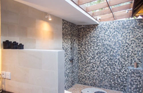 Banjar Semer House | Villa MUNAROSE Joglo