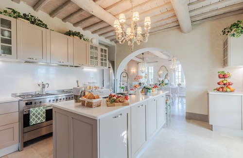Valgiano Villa | Villa Noa, Romantic 8 bedroom Luxury Farmhouse with Private Pool on the Lucca Hills
