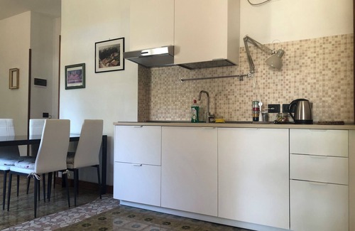 Caprino Veronese Apartment | Villa Nogarola - private pool and garden