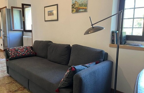 Caprino Veronese Apartment | Villa Nogarola - private pool and garden