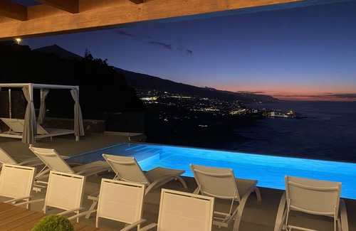 Santa Ursula Villa | VILLA OCEAN II Luxe Infinity heated pool