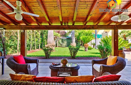 Seccagrande House | Villa of the Freesia