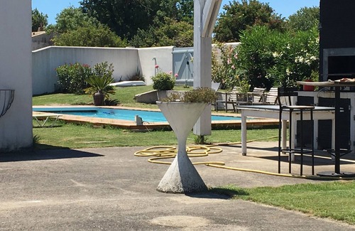 Loix Villa | Villa on 1100m2 plot enclosed by walls very quiet location East West