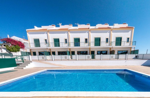 Retur House | Villa Pêonia- AL (Official Local Accommodation)
