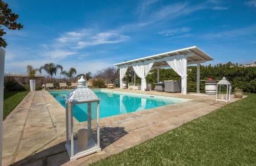 Il Monte Villa | Villa Padangi by BarbarHouse
