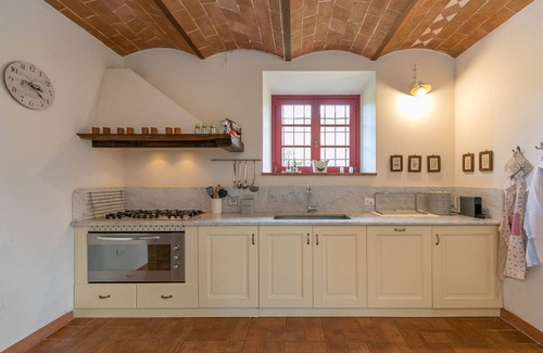 Montecatini Val di Cecina Villa | Villa 'Paganini' with Private Pool, Private Terrace and Wi-Fi