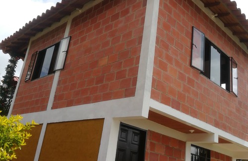 Guadalupe House | Villa Paulina , Un Lugar Tranquilo en Medio de la Belleza del Campo