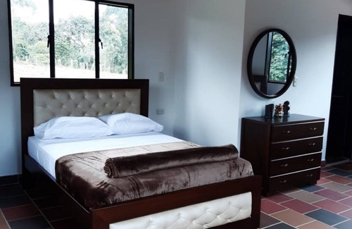 Guadalupe House | Villa Paulina , Un Lugar Tranquilo en Medio de la Belleza del Campo