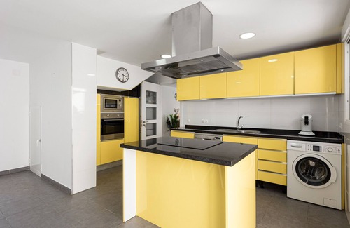 Valle de los Galanes Villa | Villa 'Pedregalejo Vistas Al Mar' with Sea View, Wi-Fi and Air Conditioning