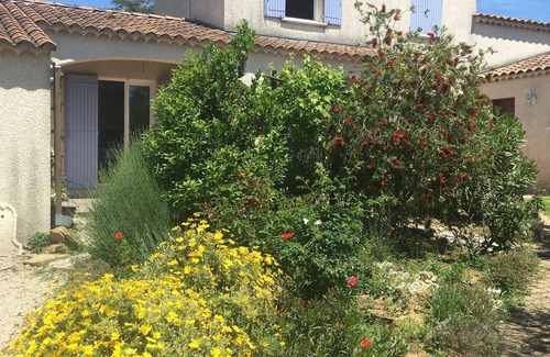Cavillargues Villa | Villa Piscine Jardin spa Gonflable Idéale Vacances en Famille ou Entre Amis