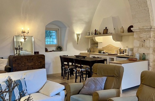 Chiesiola Villa | Villa Poggio al Sole Vieste, 1700 villa with pool surrounded by greenery