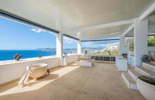 Calvia Villa | Villa 'Port Adriano' with Sea View, Wi-Fi and Air Conditioning