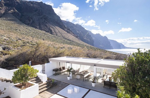 Buenavista del Norte Villa | Villa Punta de Teno. A paradise just for you and 3 min from the beach!