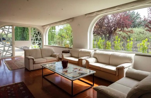 Turi Villa | Villa "Resta with Pool and Spa", Sea View & Wi-Fi
