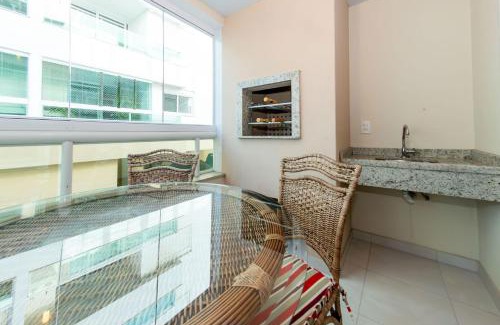 Ingleses Norte Apartment | Villa Rica: Ap 1 quadra do Mar nos Ingleses YU2532