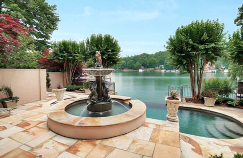 Lake Lure House | Villa Rosa: All-Suite lakefront chateau with private infinity pool & beach