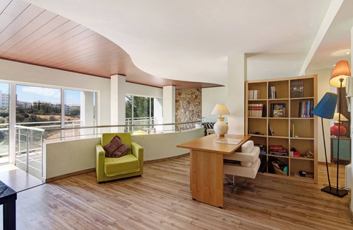 Correeira Villa | Villa Rosana with Pool & Wi-Fi