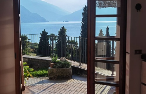 Gonte Villa | Villa Schaake with Panoramic View, beach front
