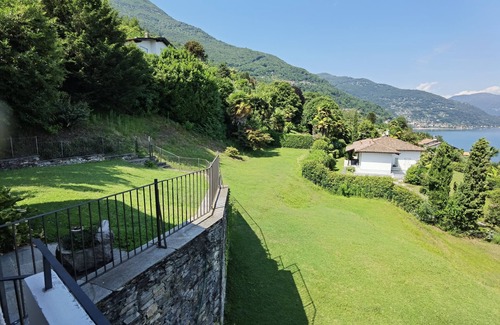 Gonte Villa | Villa Schaake with Panoramic View, beach front