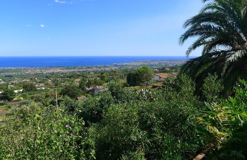 Mascali Villa | Villa Scorciavacca - On the slopes of Etna, an enchanting terrace overlooking the Ionian Sea