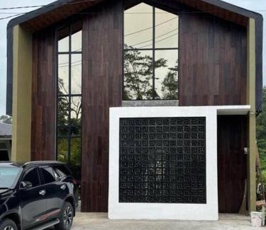 Sibolangit Villa | Villa Sibolangit Satu Hati near Hillpark with private pool