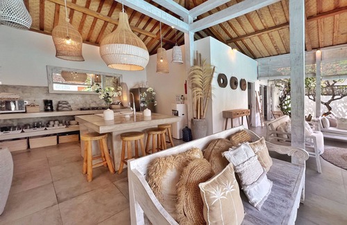 Petitenget Villa | Villa Solo Macha 4 bedrooms located in the vibrant district of Seminyak Oberoi
