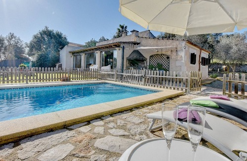 Erzincan Villa | Villa Son Cigala with pool and garden ideal for families with children