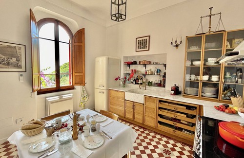 La Foce Villa | VILLA SPENSER - CinqueTerre nHistoric villa with sea view, pool, A/C, sleeps 8