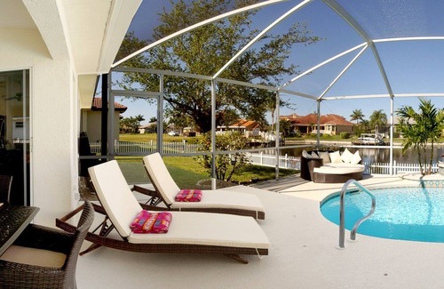 Pelican Ski Chalet | Villa Sunset