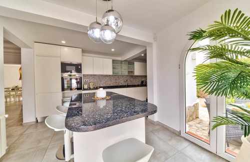 Costa Nova House | Villa Tadorna - Costa Nova – Where Modern Luxury Meets Mediterranean Charm