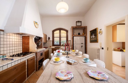 Monteroni di Lecce Villa | Villa 'Tenuta Il Carretto' with Private Pool, Wi-Fi and Air Conditioning