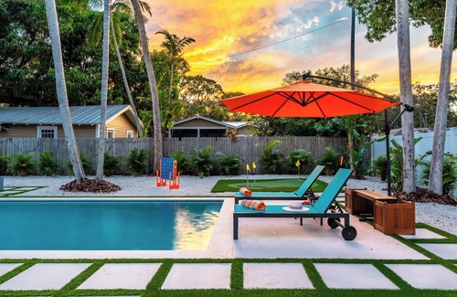 River District House | Villa Tessa Pool Mini Golf 8 Miles to Beach