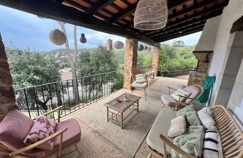 Vall-Llobrega Villa | Villa 'Torre Cal Sada' with Mountain View, Wi-Fi and Air Conditioning