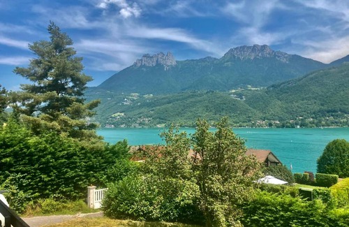 Bredannaz House | Villa traditionnelle avec vue sur le lac d'Annecy