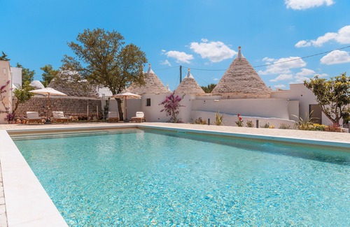 Cisternino Villa | Villa 'Trulli Zaccano Con Piscina Privata' with Private Pool, Wi-Fi and Air Conditioning