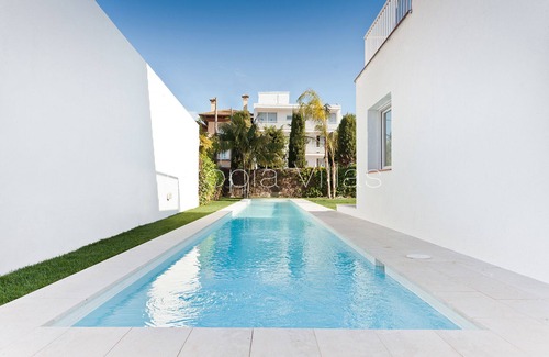 Passeig Maritim Villa | Villa Tulum by Utopia Villas